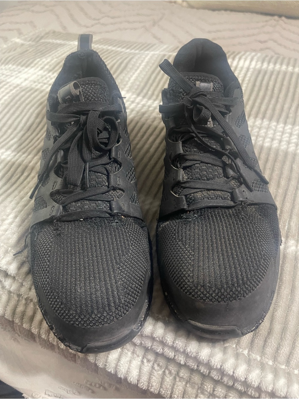 Reebok Men's Black Mesh Athletic Sneakers
